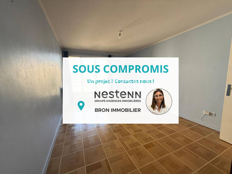 Appartement 2 Pièces avec Balcon, cave, en dernier étage - 69500 BRON — photo 1