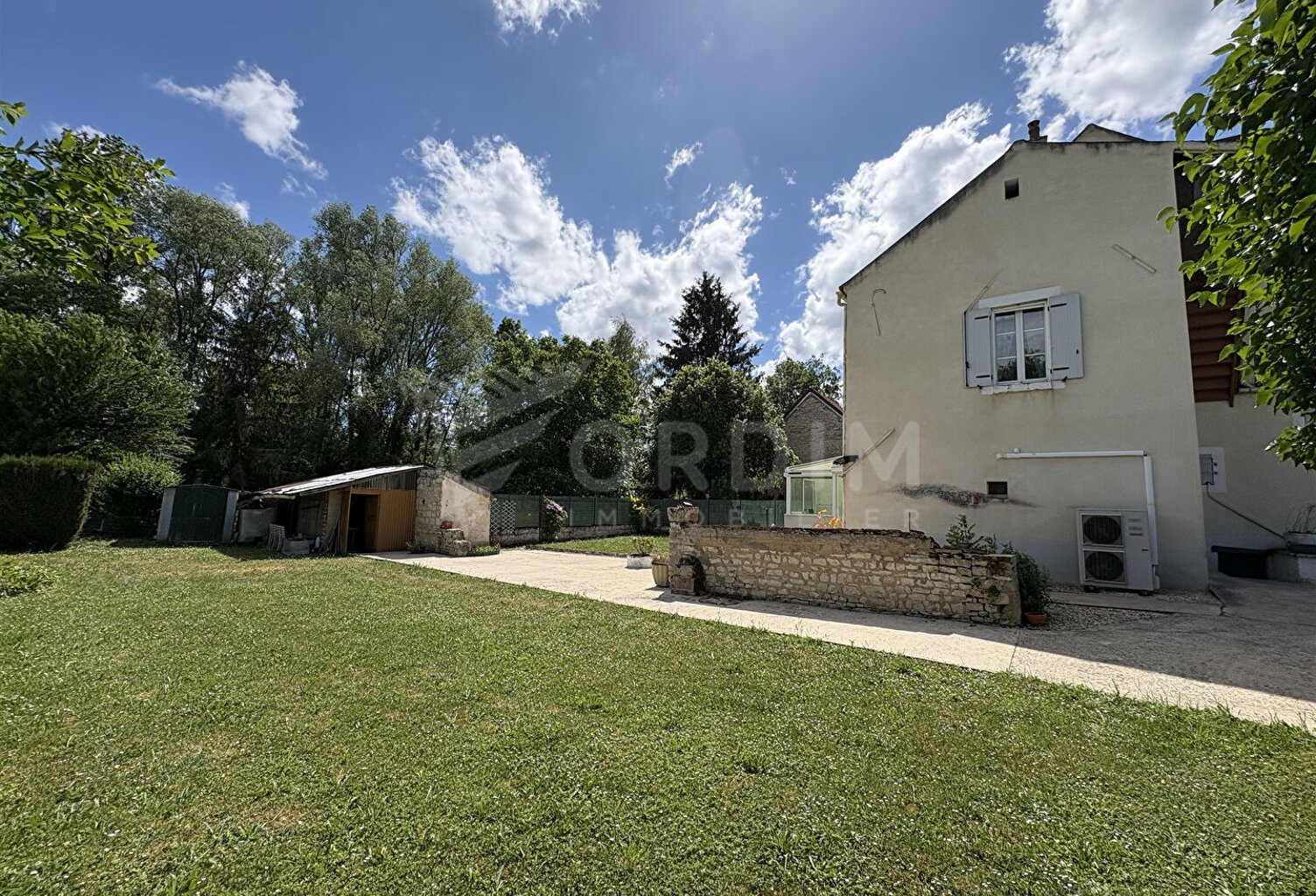 Maison Lucy Sur Cure — photo 1