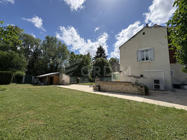 Maison Lucy Sur Cure — photo 1