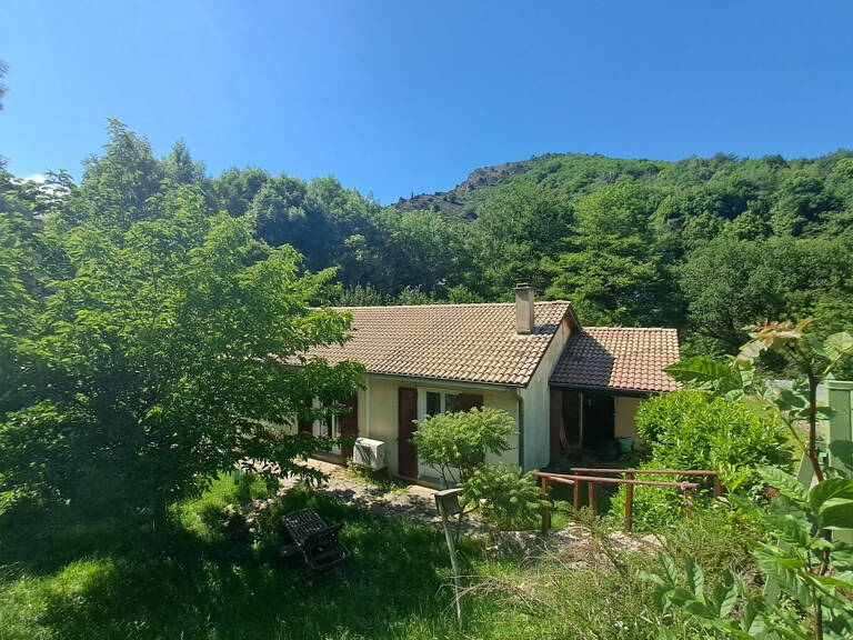 Maison de plain-pied avec accès rivière à Villefort — photo 1