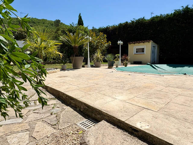 Maison familiale sur 2 niveaux — photo du bien