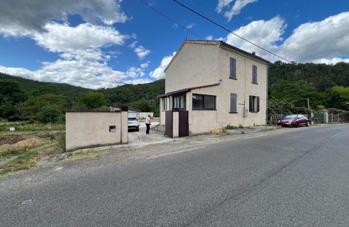 Maison à rénover avec terrain et garage à Bessèges — photo 3