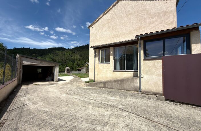 Maison à rénover avec terrain et garage à Bessèges — photo 4