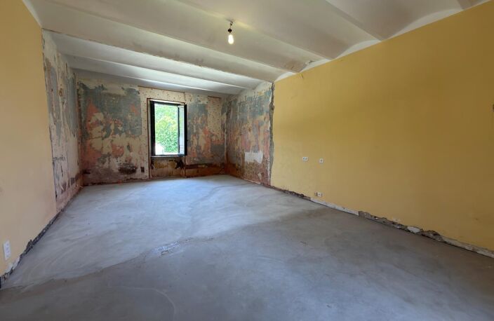 Maison à rénover avec terrain et garage à Bessèges — photo 5