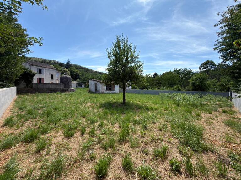 Maison à rénover avec terrain et garage à Bessèges — photo 1