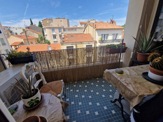 Appartement 4 pièces Mourillon Toulon balcon — photo du bien
