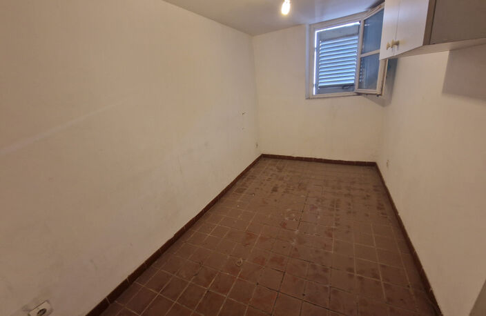 T3 centre Toulon avec locataire en place — photo 4