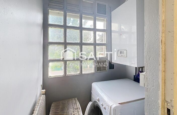 Appartement traversant, lumineux. 2 chambres. Parking. — photo 4