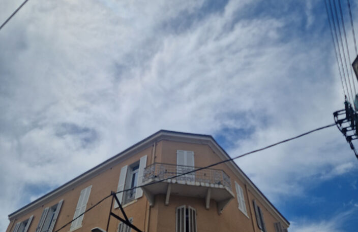 Charmant T2 à vendre à Toulon avec locataire — photo 2