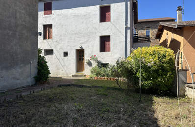 Maison de village avec garage et jardin — photo du bien