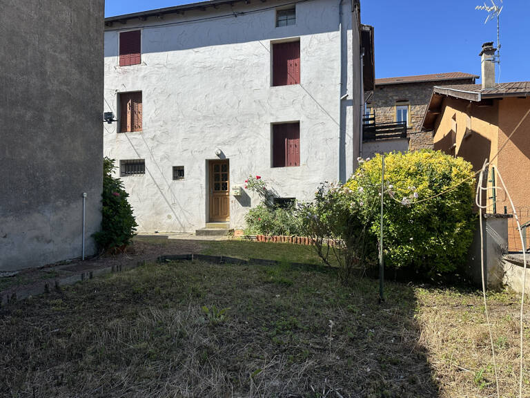 Maison de village avec garage et jardin — photo 1