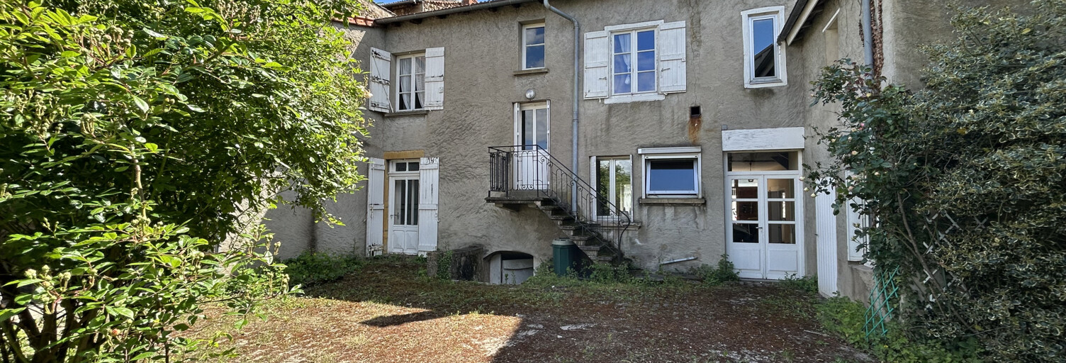Maison 9 Pièces 203 m² à vendre à Saint-Symphorien-de-Lay (42470)