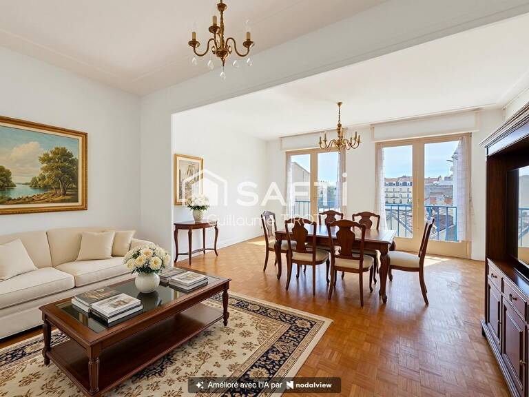 Appartement centre-ville avec ascenseur et balcon — photo 1