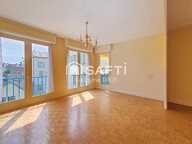 Appartement centre-ville avec ascenseur et balcon — photo 2