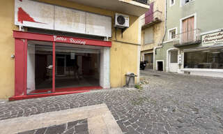 Commerce  47 m² à louer à Aubenas (07200)