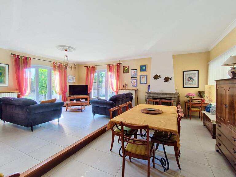 Maison lumineuse avec 5 chambres et jardin — photo 1