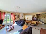 Maison lumineuse avec 5 chambres et jardin — photo 2