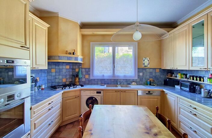 Maison lumineuse avec 5 chambres et jardin — photo 3