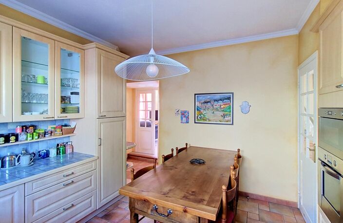 Maison lumineuse avec 5 chambres et jardin — photo 4