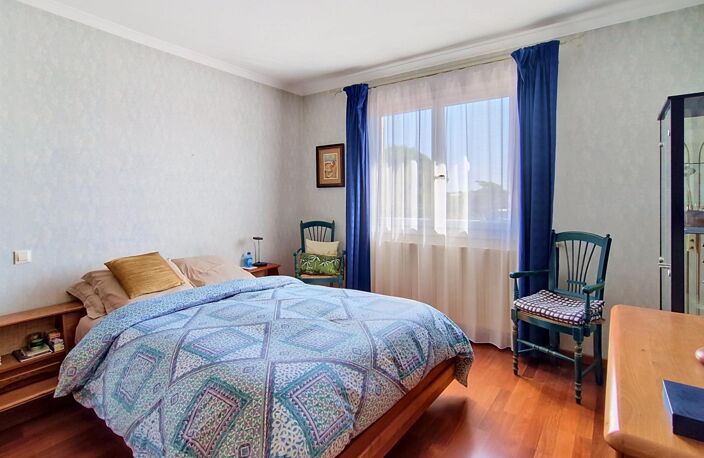 Maison lumineuse avec 5 chambres et jardin — photo 5