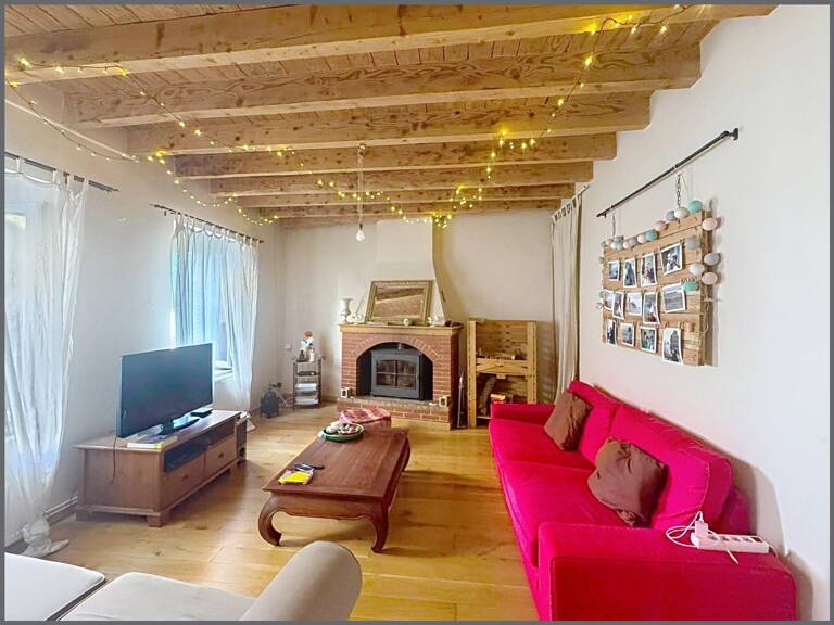 Maison de village avec un grand garage et un terrain de loisirs à 100 m de la maison . — photo 1