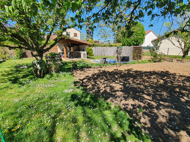 Terrain à bâtir individuel, de 747 m2 situé à Villemoirieu — photo du bien