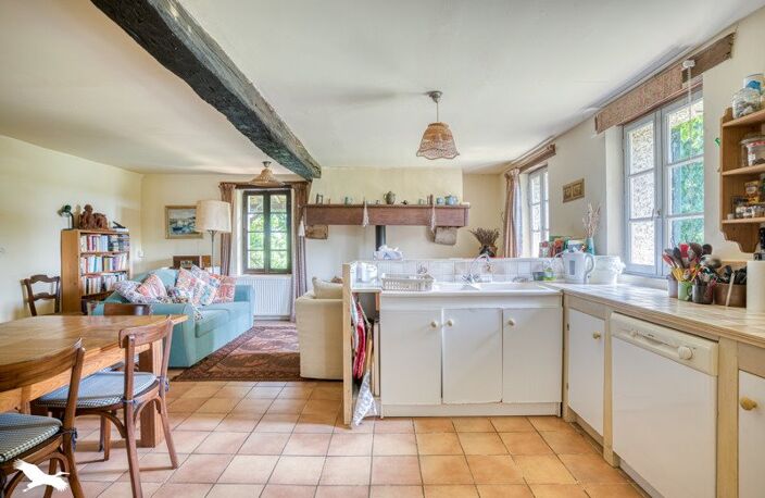 Maison en pierre de 4 pièces principales — photo 3