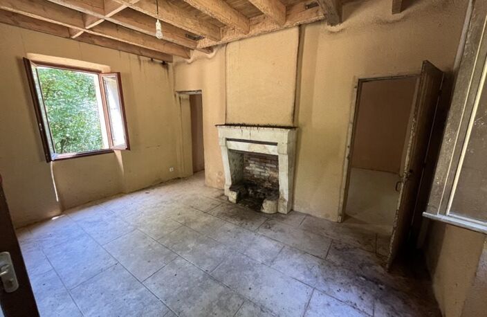 Maison en pierre de 4 pièces principales — photo 2