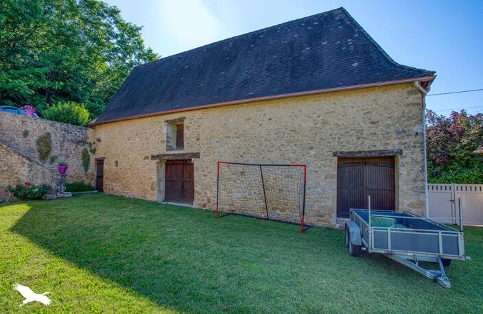 Maison en pierre de 6 pièces principales — photo 2