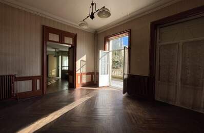 Maison de ville de 16 pièces principales — photo du bien