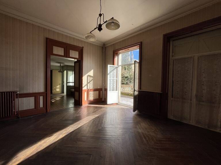 Maison de ville de 16 pièces principales — photo 1