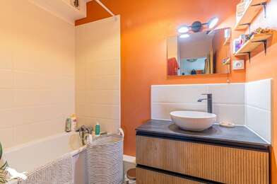 Appartement 3 pièces 241960 €