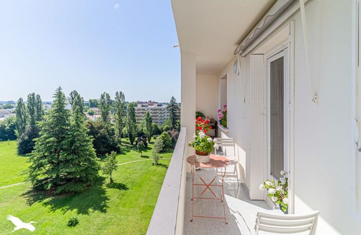 Vente appartement 4 pièces 73 m² Talence (33400) — photo 2
