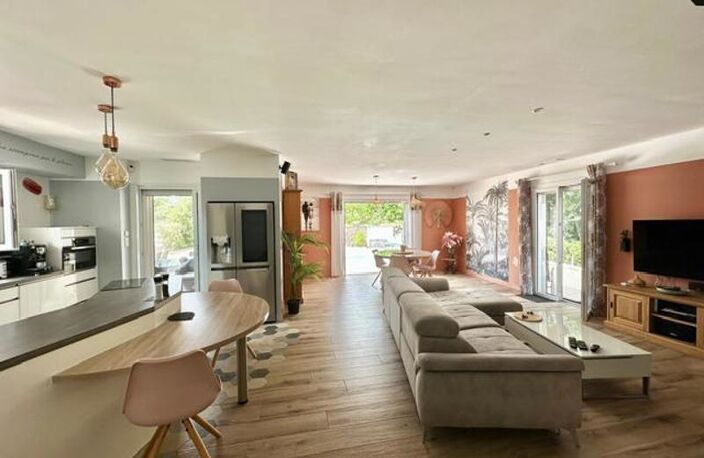 Villa de 5 pièces principales — photo 3