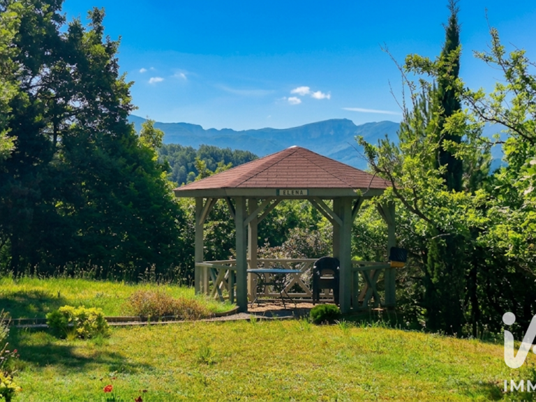 Vente Maison/villa 8 pièces — photo 1