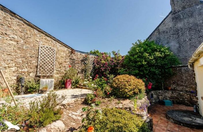 Maison en pierre de 6 pièces principales — photo 2