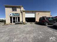 Location Local d'activités 250 m&sup2; — photo 2