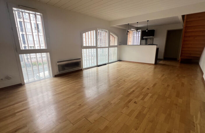 BORDEAUX CHARTRONS APPARTEMENT TYPE 3 AVEC PARKING SECURISE — photo 2