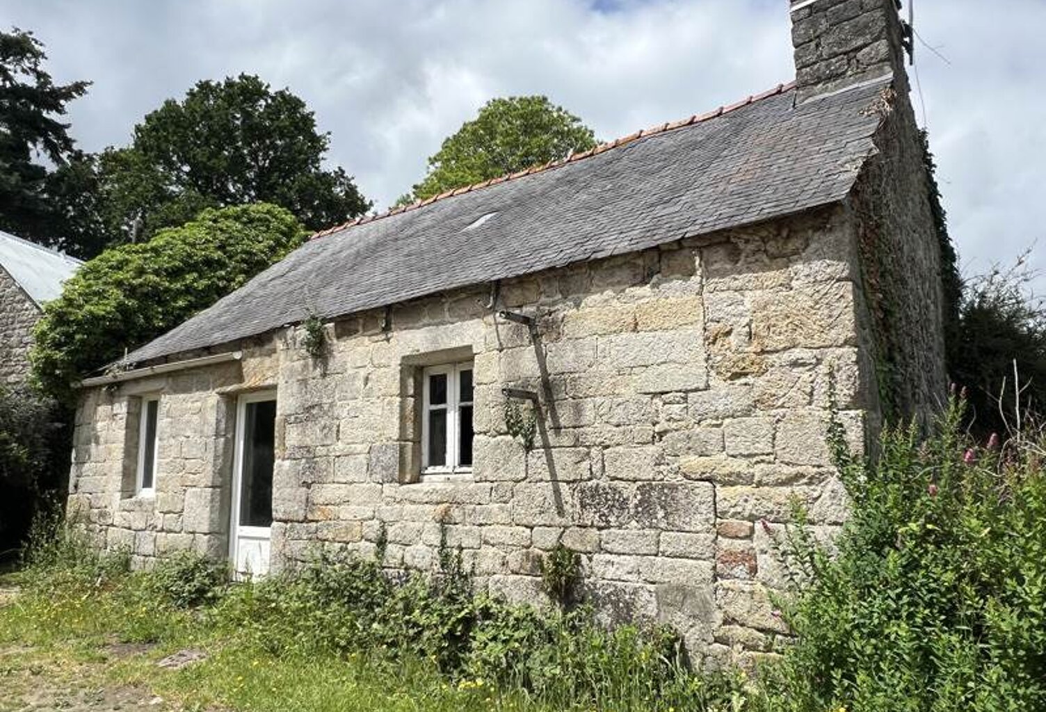 Maison en pierre de 3 pièces principales — photo 1
