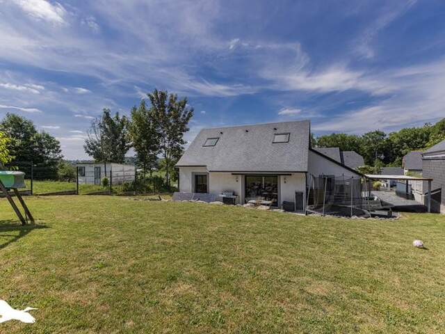 Maison 5 pièces 101 m² à Julos — photo du bien