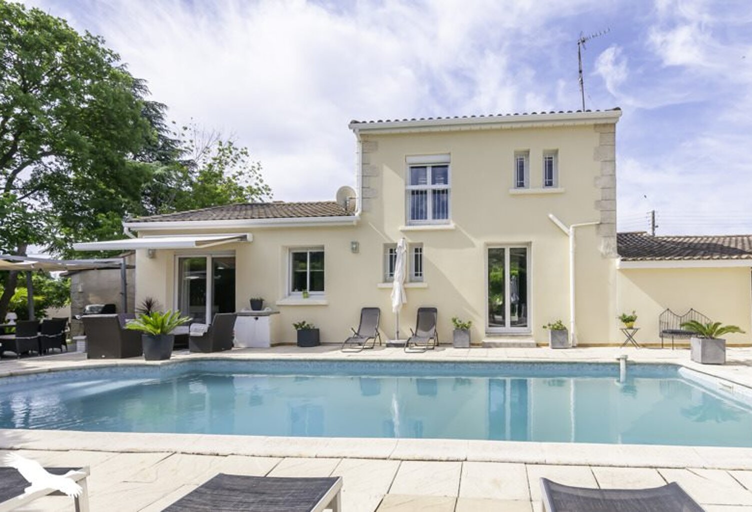 Villa de 5 pièces principales — photo 1