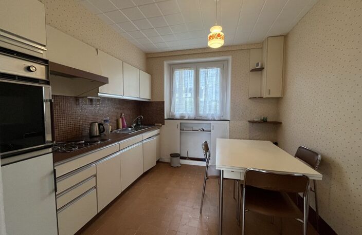 Vente maison 4 pièces 75 m² Châteauneuf-du-Faou (29520) — photo 2
