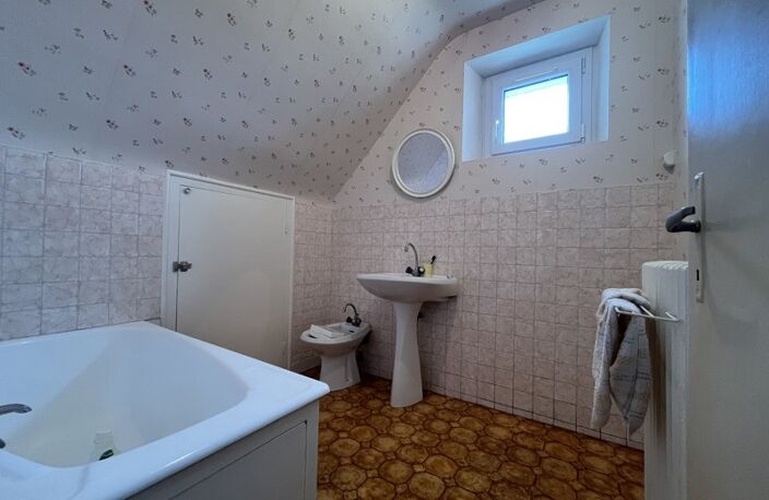 Vente maison 4 pièces 75 m² Châteauneuf-du-Faou (29520) — photo 5