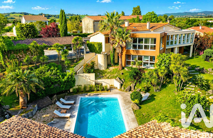 Vente Maison/villa 10 pièces — photo 2