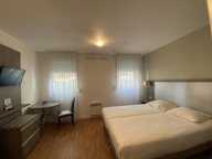 7 appartements (3 studios, 2 T1 et  2 T2) + 4 parkings — photo 3