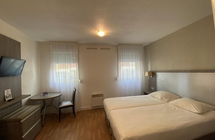 7 appartements (3 studios, 2 T1 et  2 T2) + 4 parkings — photo 3