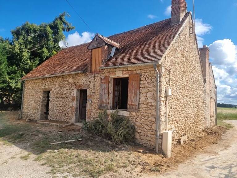 Maison en pierre de 3 pièces principales — photo 1