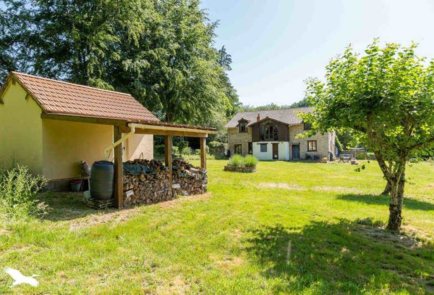 Maison en pierre de 5 pièces principales — photo 1