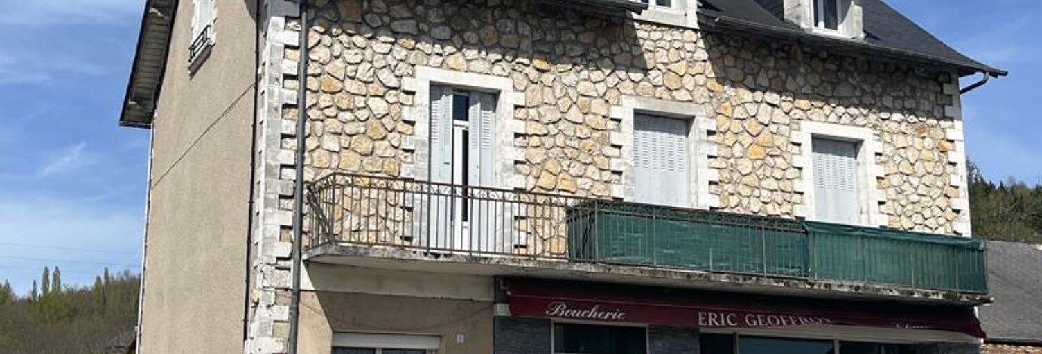 Immeuble   m² à vendre à Le Lardin-Saint-Lazare (24570)