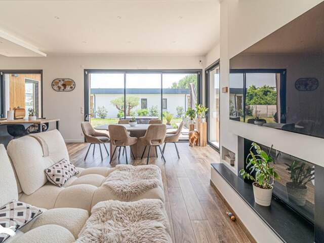 Contemporaine de 6 pièces principales — photo du bien